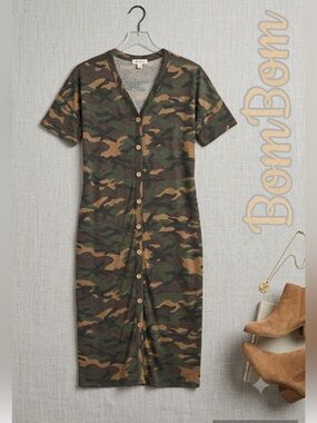 BomBom Camo Pullon non functional Button-Front Midi Camo Dress Size: L-XL NWOT